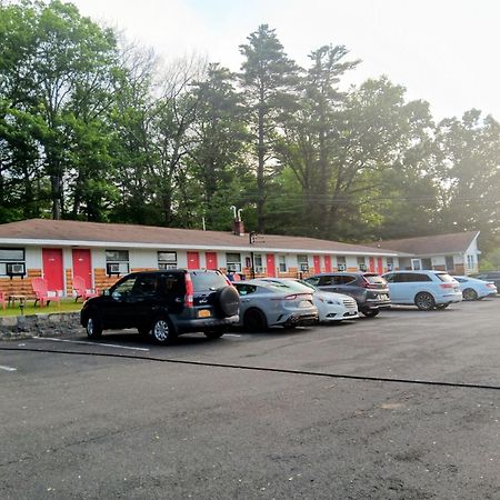 Robin Hood Motel Saratoga Springs Eksteriør billede