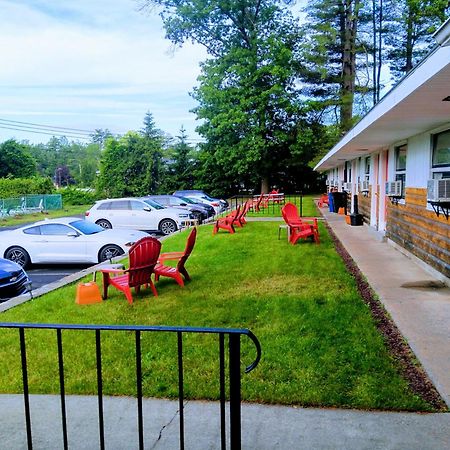 Robin Hood Motel Saratoga Springs Eksteriør billede
